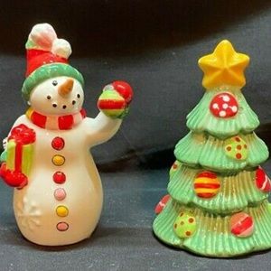 NWT Fitz and Floyd Snowflake & Jake Salt and Pepper Shakers